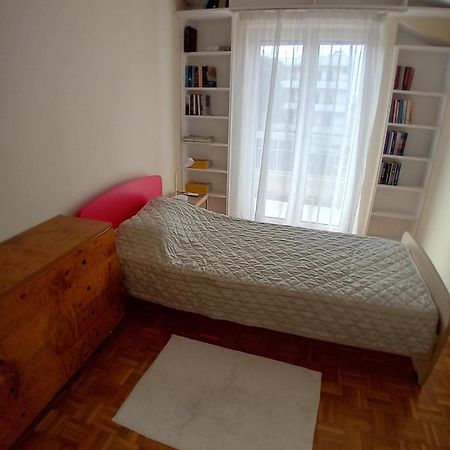Sunny Apartment Northern Атина Екстериор снимка