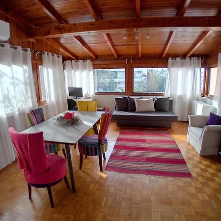 Sunny Apartment Northern Атина Екстериор снимка