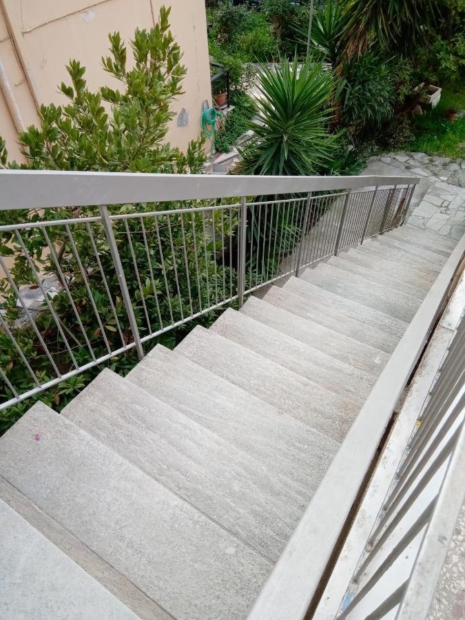Sunny Apartment Northern Атина Екстериор снимка