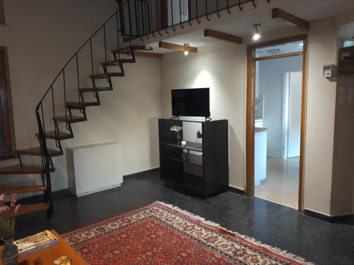 Sunny Apartment Northern Атина Екстериор снимка