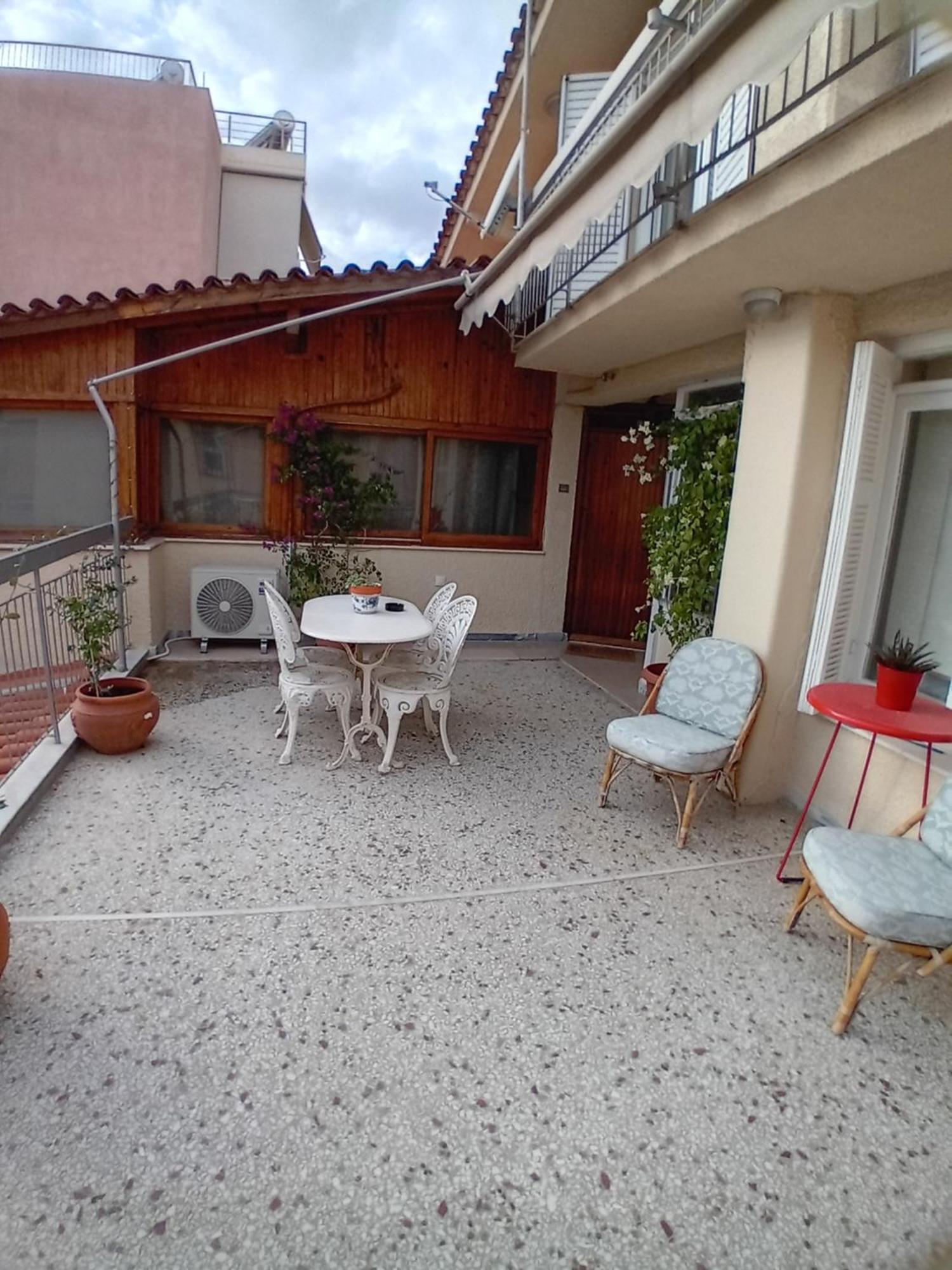 Sunny Apartment Northern Атина Екстериор снимка