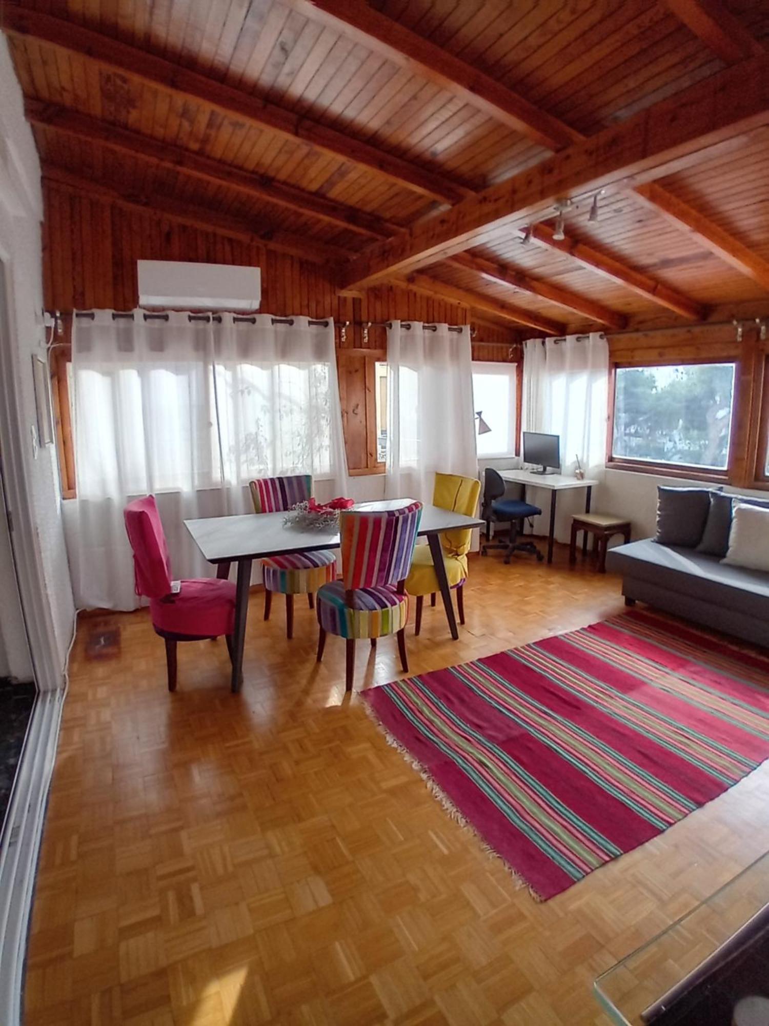 Sunny Apartment Northern Атина Екстериор снимка