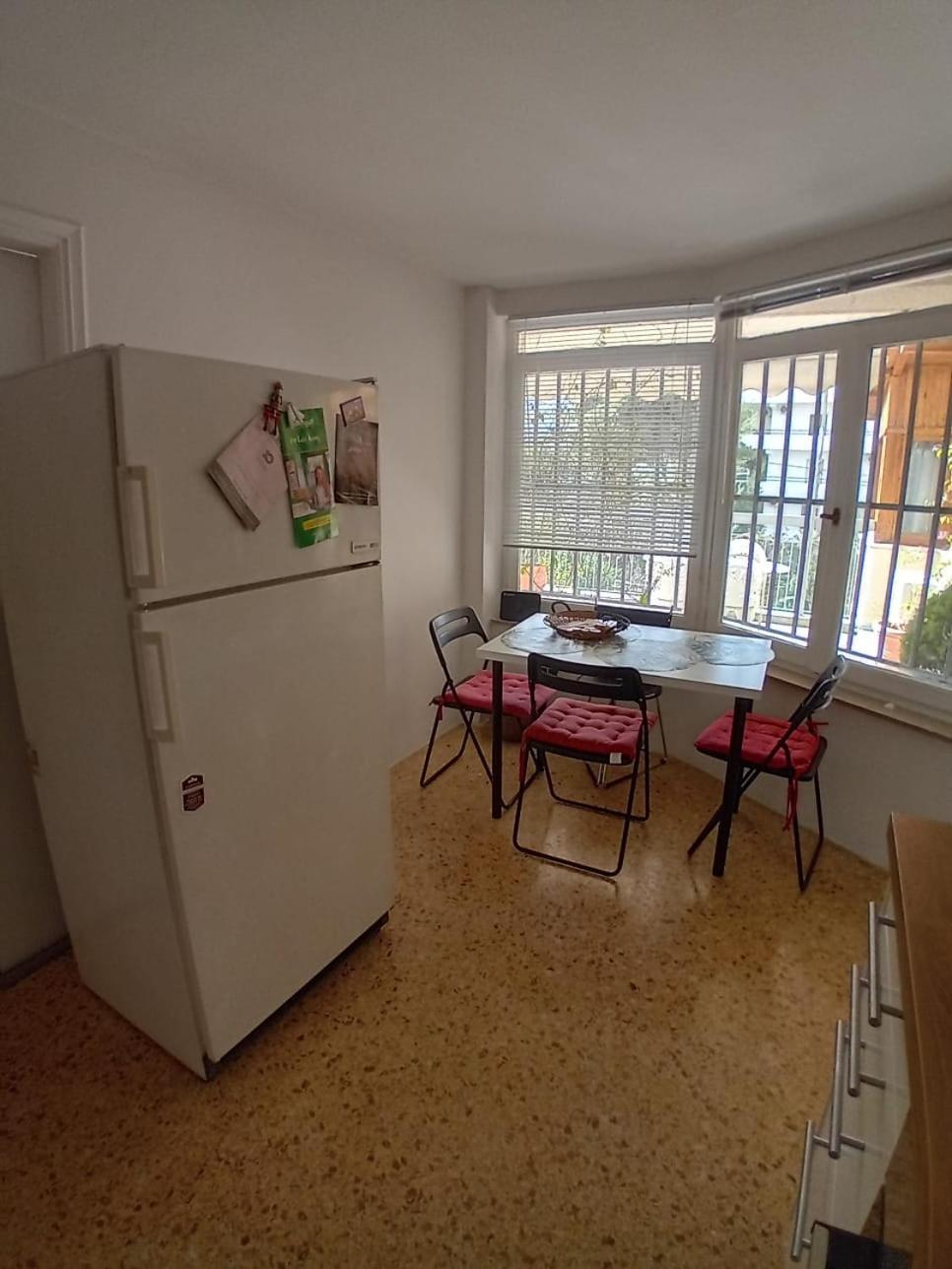 Sunny Apartment Northern Атина Екстериор снимка